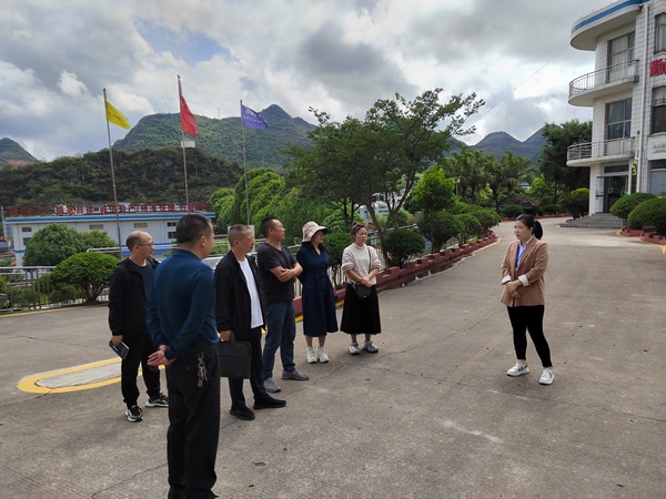 1715411964466373.jpg 卞先榮 市人大法工委主任、劉啟菊 市人大財經(jīng)委主任等調研.jpg